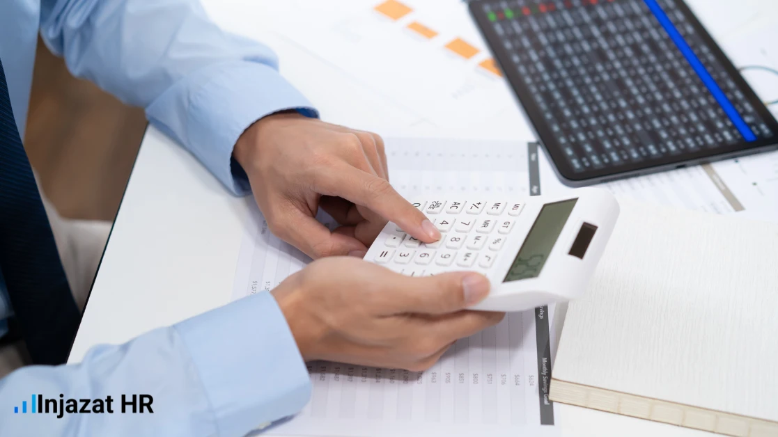Why is Injazat HR the best choice for calculating end-of-service benefits?